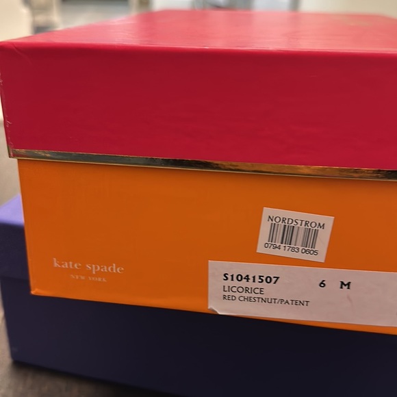 Kate Spade New York patent leather pumps burgundy color - Picture 8 of 9